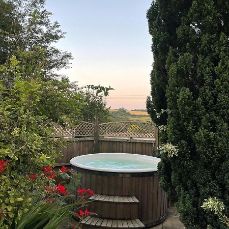 Gorgeous Country Cottage On Outskirts Of Bath With Wood Fired Hot Tub Midford Экстерьер фото