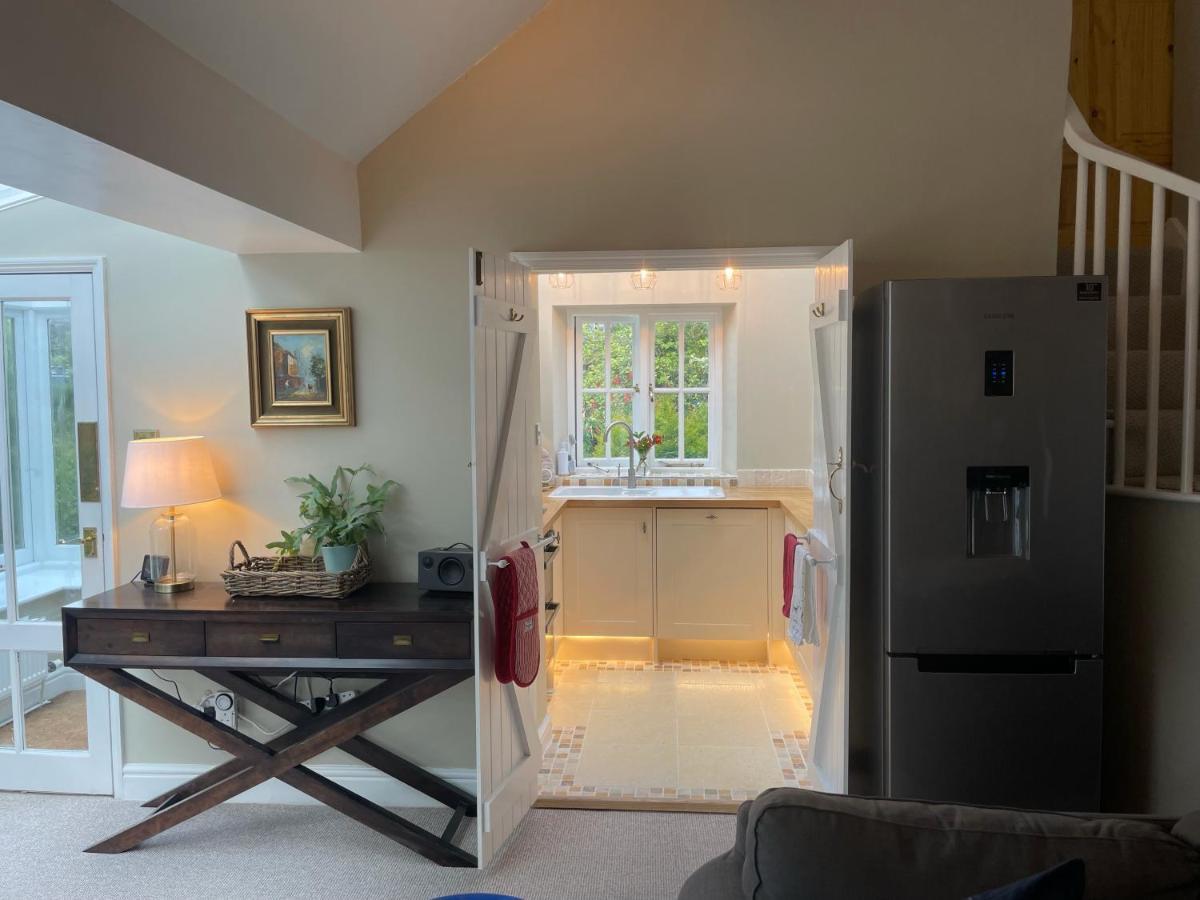 Gorgeous Country Cottage On Outskirts Of Bath With Wood Fired Hot Tub Midford Экстерьер фото